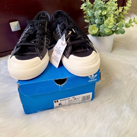 NWT Adidas Originals Nizza RF Core Canvas Sneakers – Men Size 6 & Women Size 7 - Picture 8 of 13